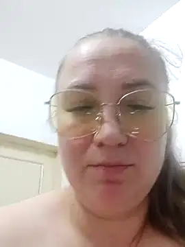 Kiss Eva online show from September 19, 7:13 pm