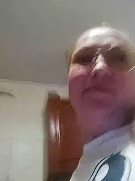 Kiss Eva online show from November 3, 7:07 pm