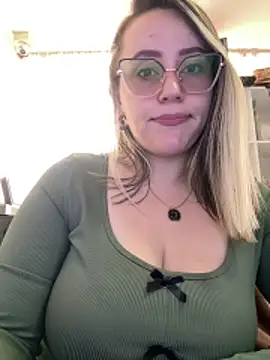 CurvyLust x online show from March 24, 3:50 pm