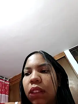 Snapshot of CloeeHills_ chatting on October 18, 6:38 am CloeeHills online show from October 18, 6:38 am