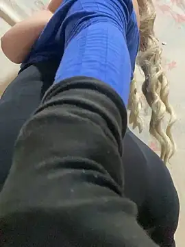 Cuckold-masters-dog online show from November 13, 9:25 pm