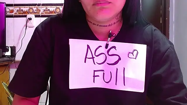 Snapshot of Danna_Nasty chatting on October 3, 8:47 pm Danna Nasty online show from October 3, 8:47 pm