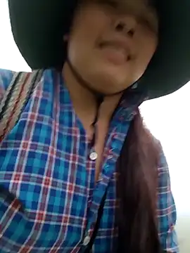 quynhkoolbae online show from April 23, 9:06 am