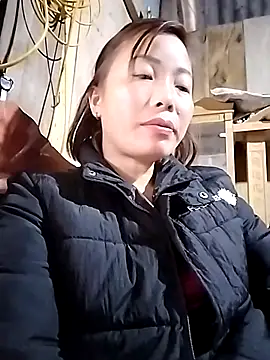 Annaacutee online show from December 17, 1:11 am