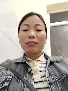 Snapshot of Annaacutee chatting on October 18, 11:35 am Annaacutee online show from October 18, 11:35 am