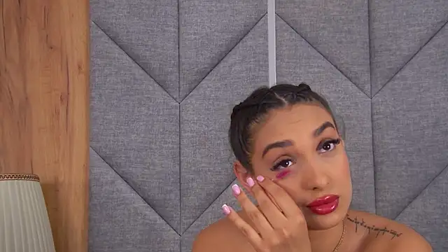 Kimberlymav online show from March 3, 7:25 am