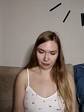 KisaVixen online show from April 25, 5:10 pm