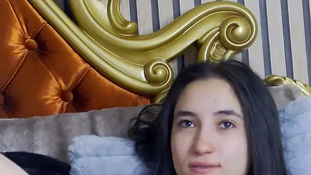 CarolinaBlair online show from April 29, 5:21 am