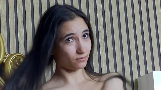 CarolinaBlair online show from April 19, 8:25 am