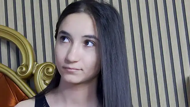 CarolinaBlair online show from April 22, 3:25 am