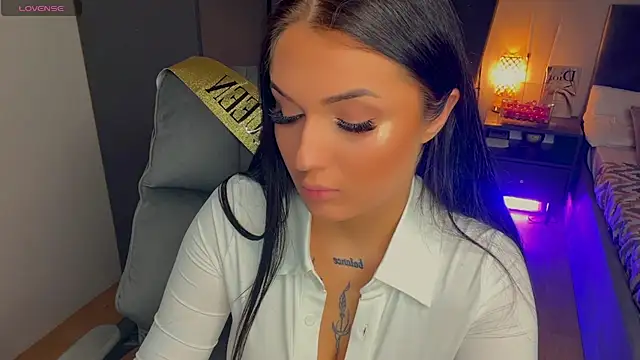 mygoddesshecate online show from May 10, 5:20 am