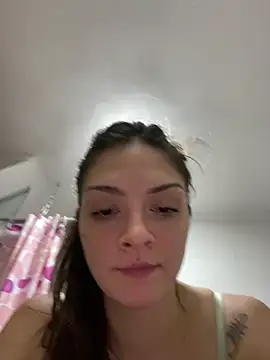 Danielaeliana online show from May 28, 1:14 am