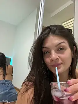 Danielaeliana online show from April 26, 1:03 am