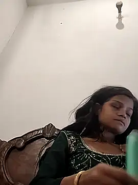 Komal0099 online show from October 27, 2:51 am