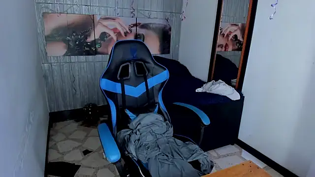 alison moon7 online show from October 7, 12:31 pm