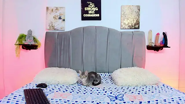 Snapshot of Maddy_Esther chatting on September 26, 3:59 am Maddy Esther online show from September 26, 3:59 am
