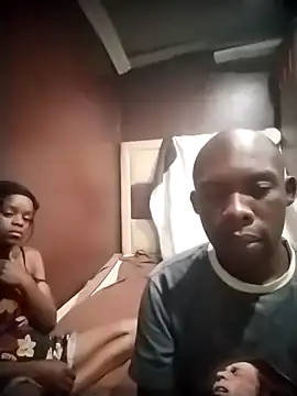 TinnyVsGiant online show from October 26, 8:59 pm