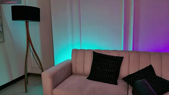Snapshot of AprilRhodes_ chatting on October 14, 2:03 am AprilRhodes online show from October 14, 2:03 am