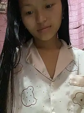 milo bae online show from April 17, 11:18 pm