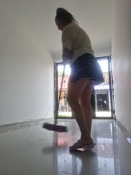 Nina vallon online show from April 22, 12:35 pm