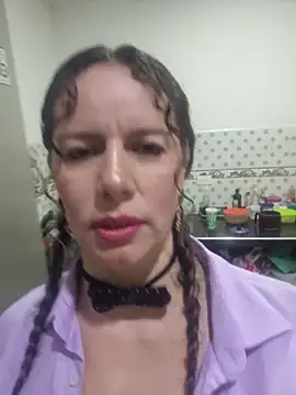 Nina vallon online show from November 1, 11:25 am