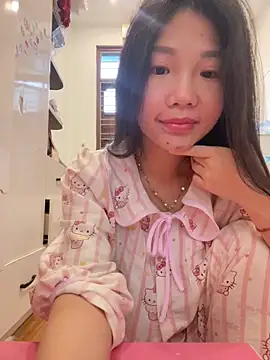 Miumieu online show from December 18, 5:56 am