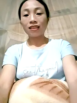 Snapshot of lucybaby00 chatting on September 16, 5:37 am lucybaby00 online show from September 16, 5:37 am