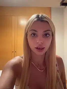 Snapshot of NoeliaGarcia17 chatting on September 19, 12:42 am NoeliaGarcia17 online show from September 19, 12:42 am