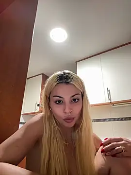 Snapshot of NoeliaGarcia17 chatting on September 11, 10:32 pm NoeliaGarcia17 online show from September 11, 10:32 pm
