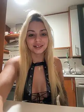 Snapshot of NoeliaGarcia17 chatting on October 7, 8:13 pm NoeliaGarcia17 online show from October 7, 8:13 pm