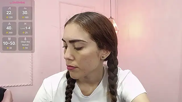 Snapshot of danna7cute chatting on October 16, 10:12 pm danna7cute online show from October 16, 10:12 pm