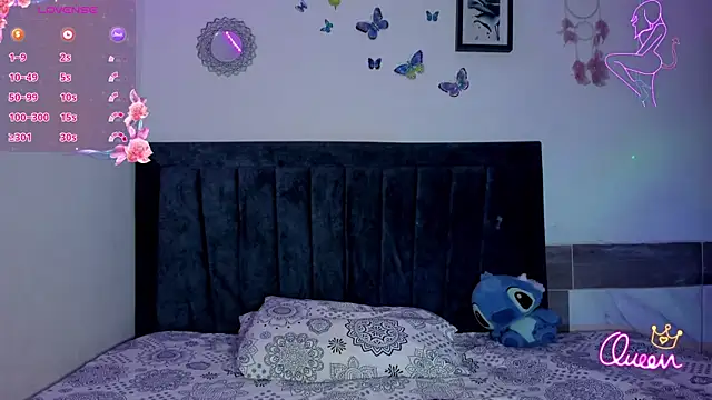 emmie bunny online show from June 18, 12:56 am