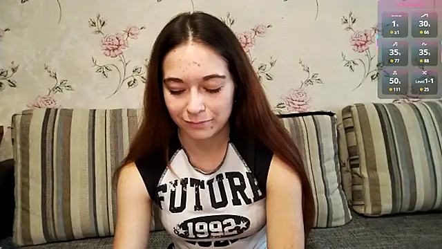 Snapshot of KissKarina chatting on October 10, 11:15 am KissKarina online show from October 10, 11:15 am