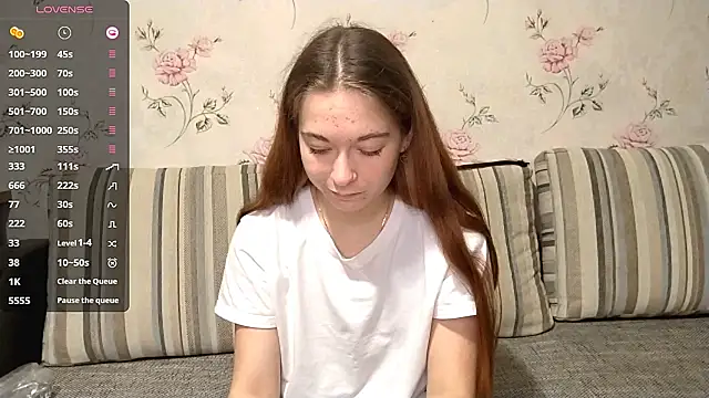 Snapshot of KissKarina chatting on October 5, 3:39 pm KissKarina online show from October 5, 3:39 pm