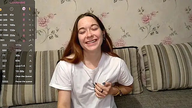 Snapshot of KissKarina chatting on September 28, 2:44 pm KissKarina online show from September 28, 2:44 pm