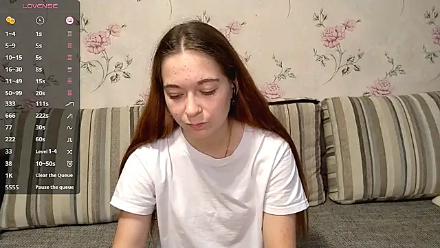 Snapshot of KissKarina chatting on September 27, 2:35 pm KissKarina online show from September 27, 2:35 pm