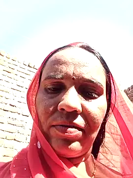 Pinky12A online show from November 7, 5:46 am