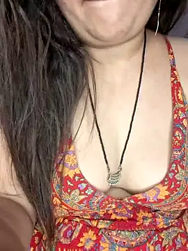 indian-hotmilfs online show from April 25, 8:17 pm