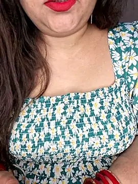 indian-hotmilfs online show from April 21, 7:43 pm