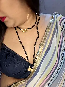 indian-hotmilfs online show from October 11, 6:10 pm