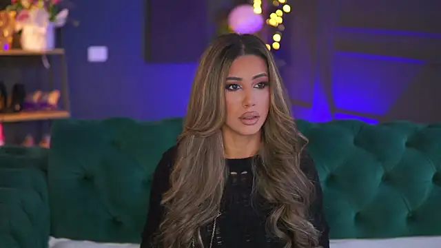 SiennaRuh online show from February 6, 12:30 pm