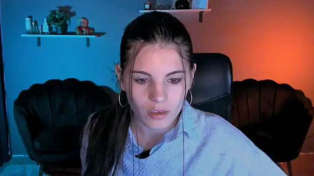 Snapshot of lizzie_boom chatting on October 19, 9:33 am lizzie boom online show from October 19, 9:33 am