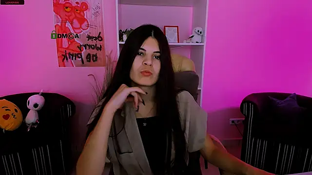 Snapshot of lizzie_boom chatting on September 18, 5:28 am lizzie boom online show from September 18, 5:28 am