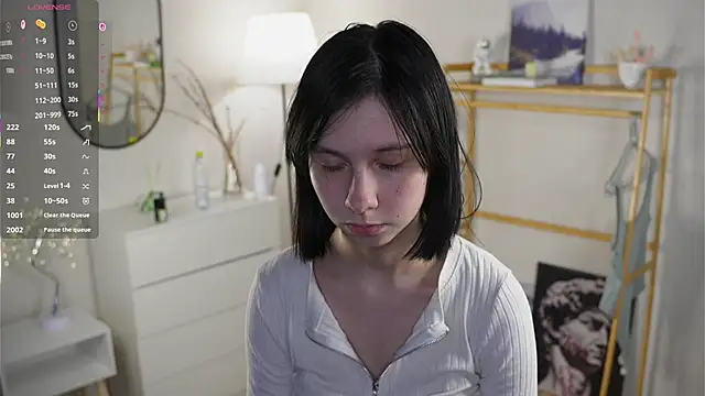 SuzanneHowse online show from November 6, 6:41 am