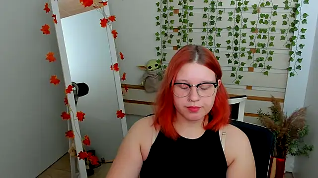 Snapshot of ScarletVixen_ chatting on October 9, 8:57 pm ScarletVixen online show from October 9, 8:57 pm
