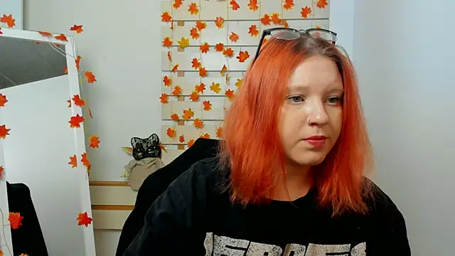 Snapshot of ScarletVixen_ chatting on October 16, 6:21 pm ScarletVixen online show from October 16, 6:21 pm
