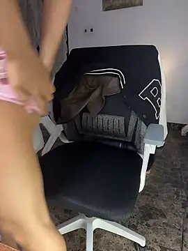 bunny b4nny online show from January 18, 3:30 pm