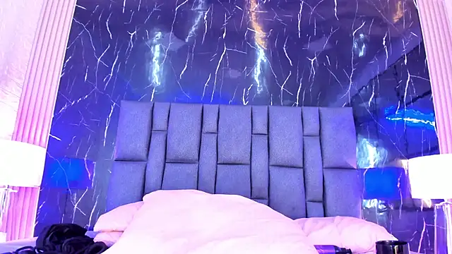 BustyGlow online show from April 23, 12:29 pm