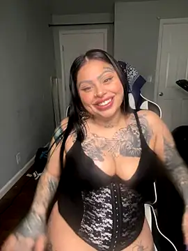 Snapshot of chicanachic13 chatting on October 8, 11:20 pm chicanachic13 online show from October 8, 11:20 pm