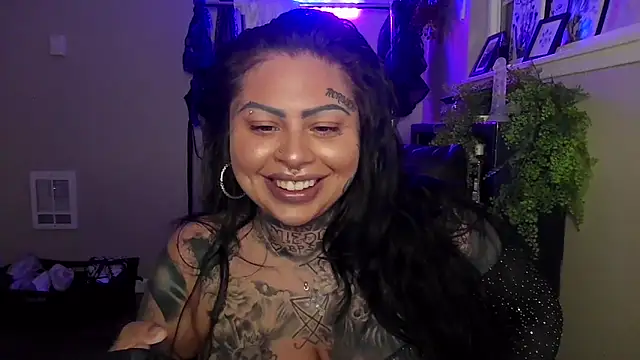 chicanachic13 online show from June 3, 5:08 am